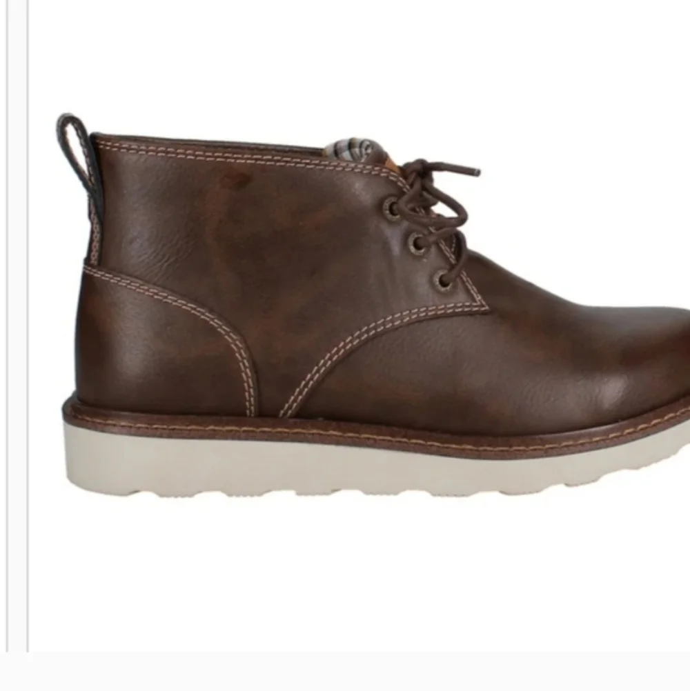 Classic Men's Dark BrownChukka Boots